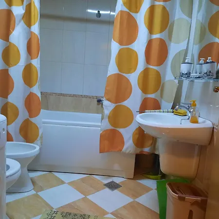 Apartment Near Diamond Center *